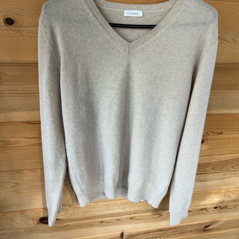 Lilysilk 100% Cashmere EUC Oatmeal V-neck Sweater